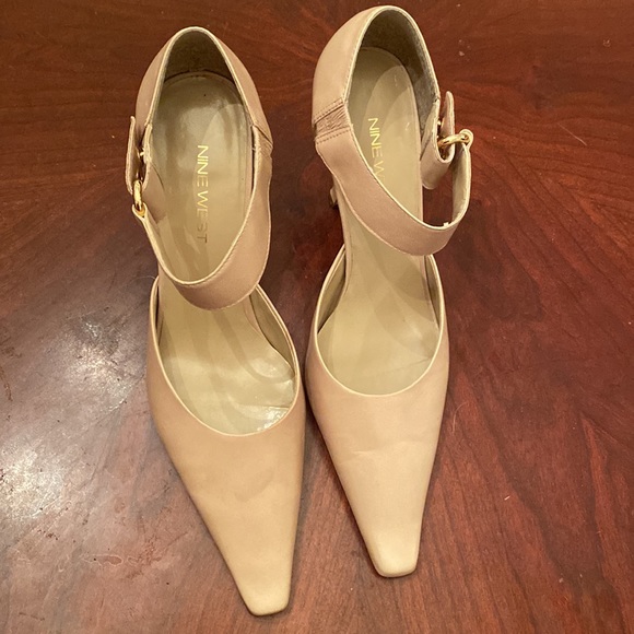 🦊 Nine West buckle wrap heel. - Picture 6 of 6